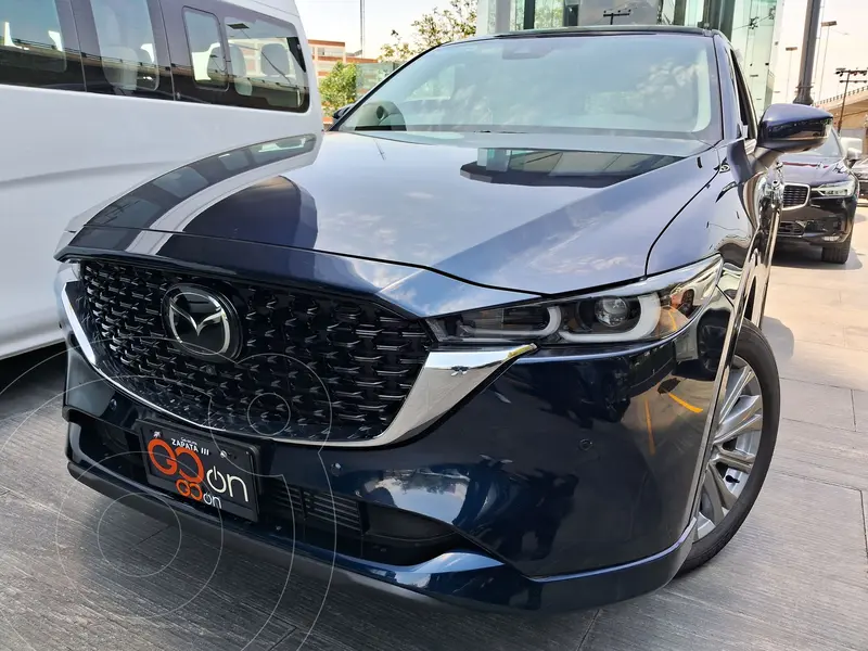 Foto Mazda CX-5 Signature usado (2025) color Azul Marino financiado en mensualidades(enganche $173,855 mensualidades desde $13,295)