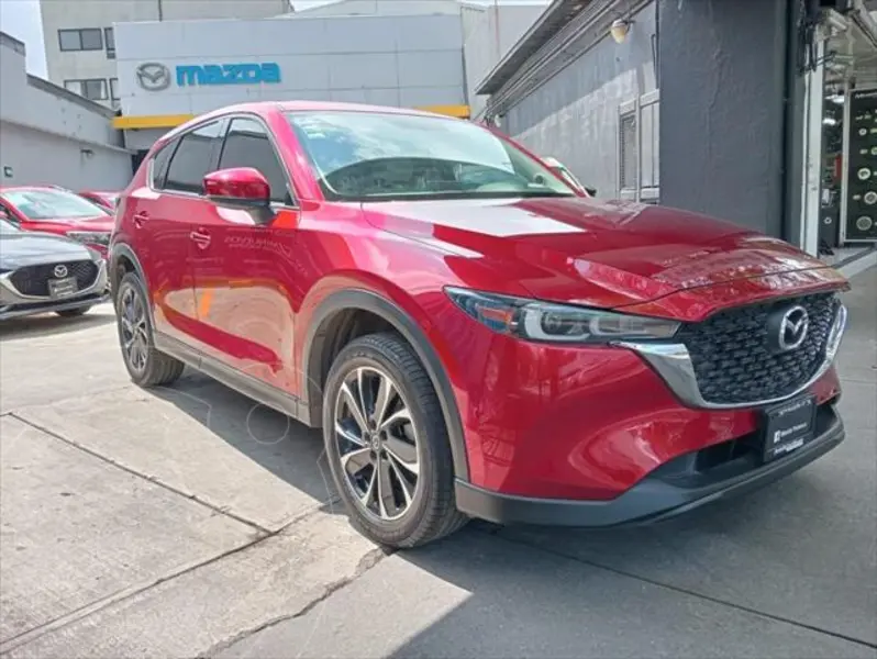 Foto Mazda CX-5 s Grand Touring usado (2023) color Rojo precio $480,000