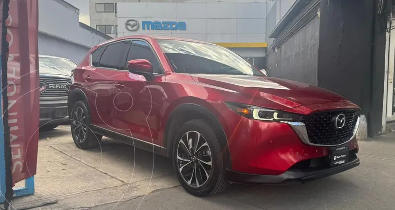 Foto Mazda CX-5 Signature usado (2023) color Rojo precio $490,000
