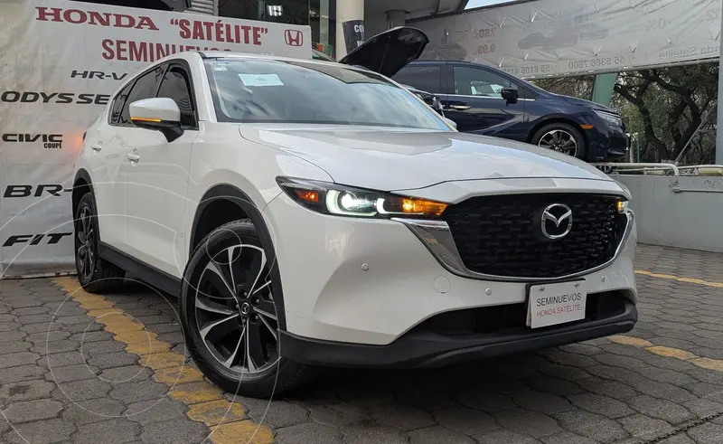 Foto Mazda CX-5 Signature usado (2023) color Blanco financiado en mensualidades(enganche $171,150 mensualidades desde $9,713)