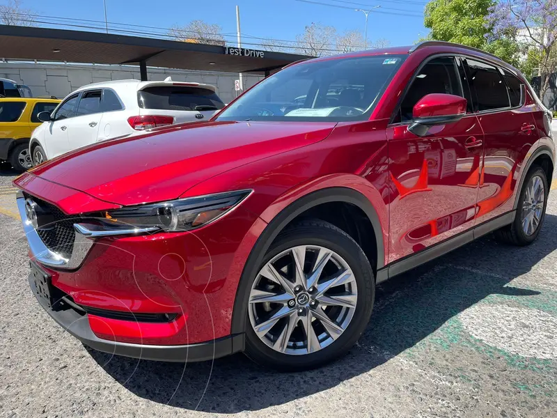 Foto Mazda CX-5 2.5L T Signature usado (2019) color Rojo precio $555,000