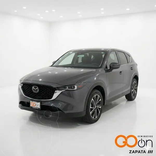 Foto Mazda CX-5 s Grand Touring usado (2023) color MAZGGRIS TITANIO precio $459,000