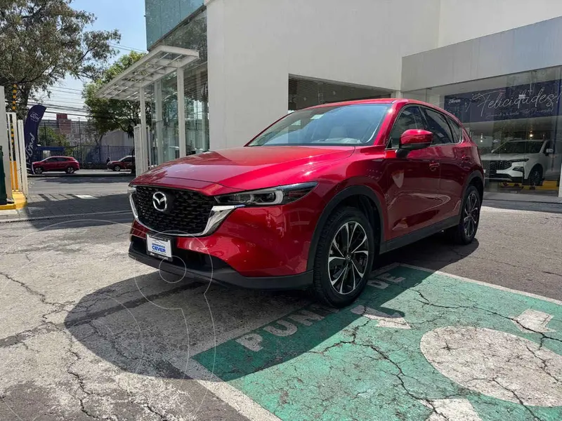 Foto Mazda CX-5 s Grand Touring usado (2022) color Rojo precio $437,500