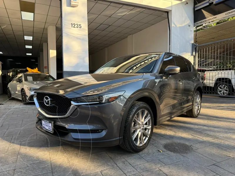 Foto Mazda CX-5 Signature usado (2021) color Gris precio $439,900