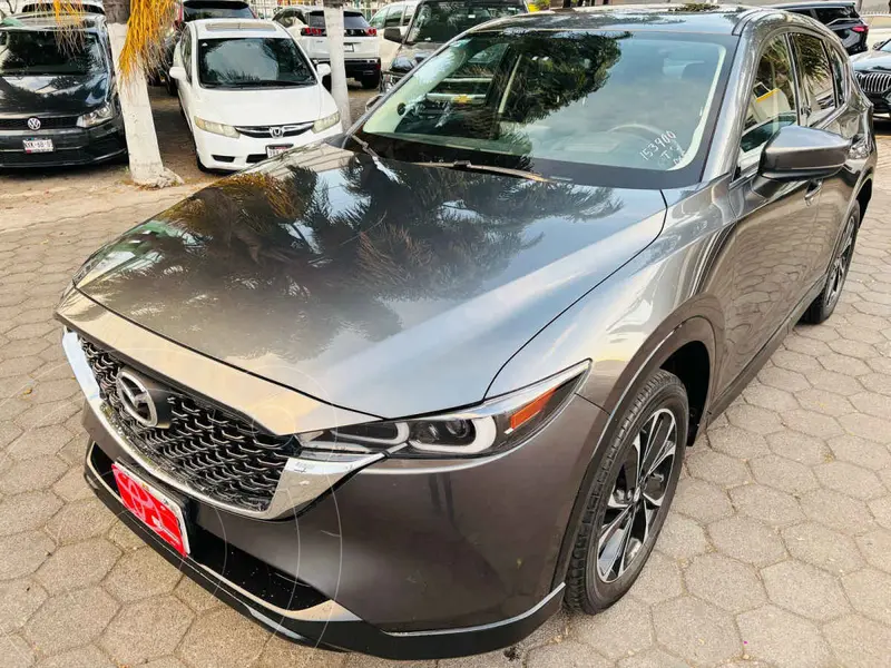 Foto Mazda CX-5 Signature usado (2023) color Gris precio $435,000