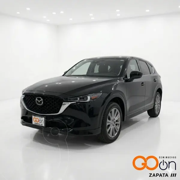 Foto Mazda CX-5 SIGNATURE usado (2024) color MAZWNEGRO CELESTE precio $580,000