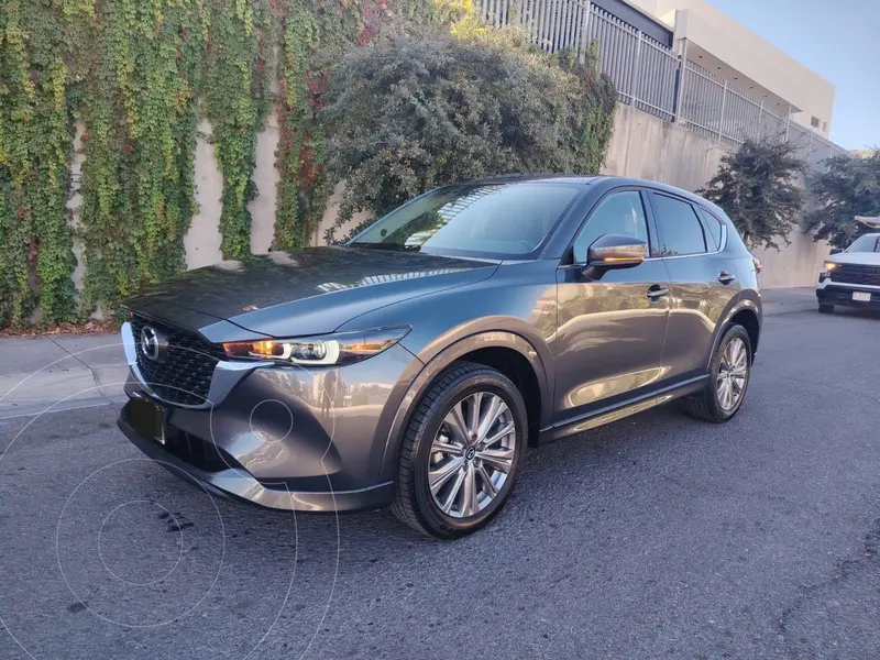 Foto Mazda CX-5 s Grand Touring usado (2024) color Gris precio $515,000