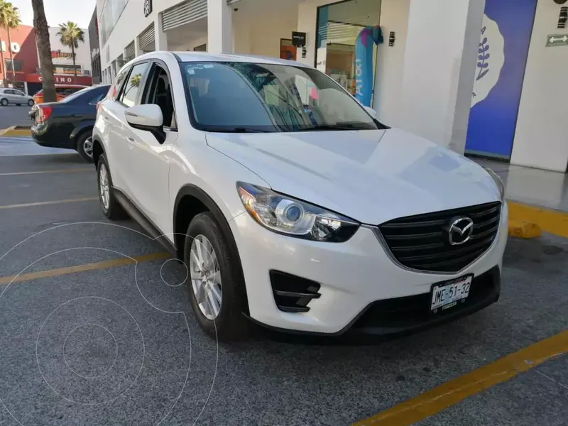 Foto Mazda CX-5 2.0L iSport usado (2016) color Blanco Cristal precio $299,000