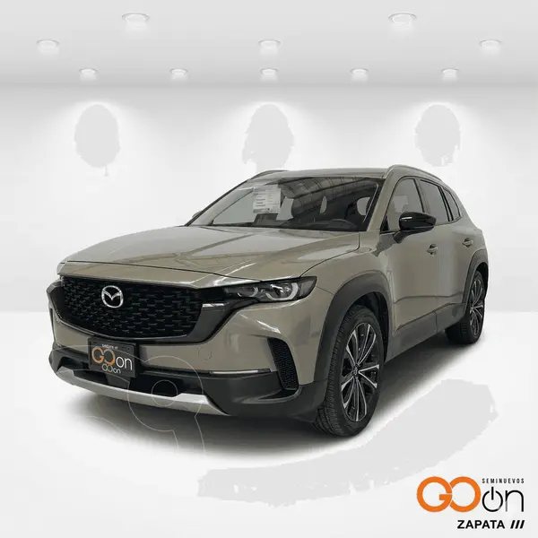 Foto Mazda CX-50 Signature usado (2024) color MA_ ARENA precio $599,000