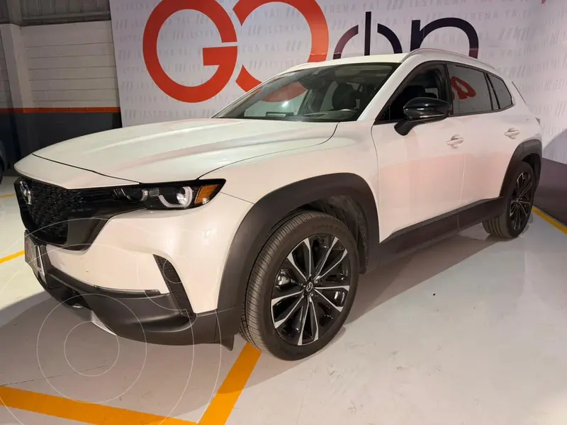 Foto Mazda CX-50 Signature usado (2024) color Blanco financiado en mensualidades(enganche $179,578 mensualidades desde $13,732)