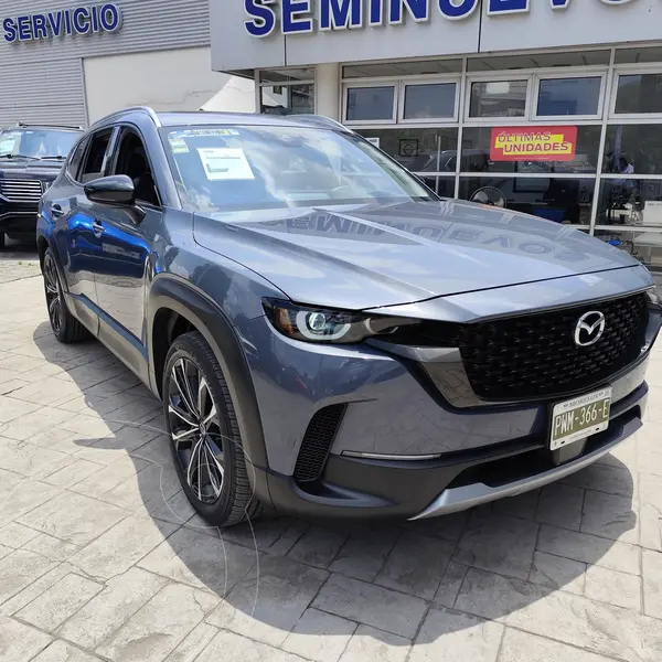 Foto Mazda CX-50 Signature usado (2024) color Gris Titanio financiado en mensualidades(enganche $206,735 mensualidades desde $12,936)