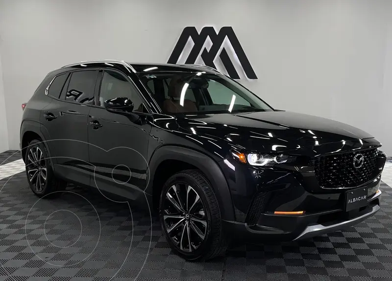 Foto Mazda CX-50 Signature usado (2025) color Negro precio $714,999