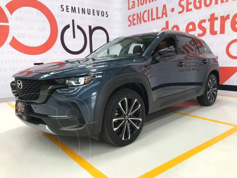 Foto Mazda CX-50 Signature usado (2025) color Azul Marino financiado en mensualidades(enganche $190,478 mensualidades desde $14,566)