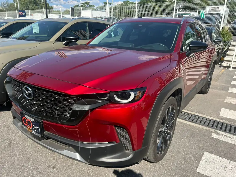 Foto Mazda CX-50 Signature usado (2024) color Rojo financiado en mensualidades(enganche $194,838 mensualidades desde $14,899)