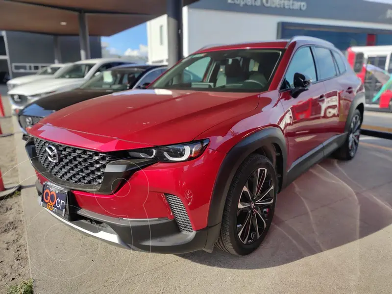 Foto Mazda CX-50 Signature usado (2024) color Rojo financiado en mensualidades(enganche $190,478 mensualidades desde $14,566)