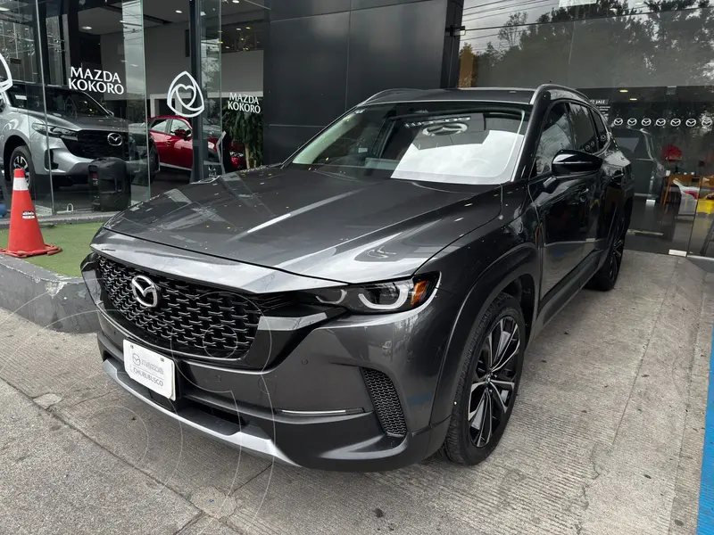 Foto Mazda CX-50 Signature usado (2025) color Gris Titanio precio $689,000