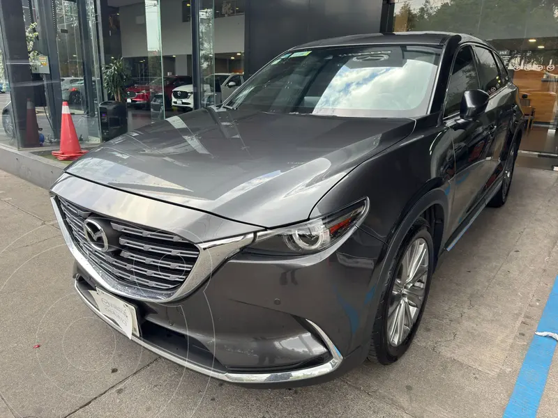 Foto Mazda CX-9 Signature usado (2023) color Gris Titanio precio $739,000