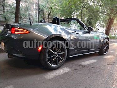 foto Mazda MX-5 i Sport usado (2017) color Gris Meteoro precio $289,000