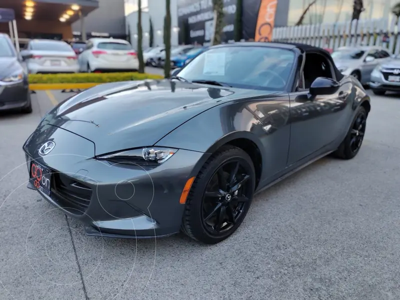 Foto Mazda MX-5 i Sport usado (2022) color Gris financiado en mensualidades(enganche $107,638 mensualidades desde $8,231)