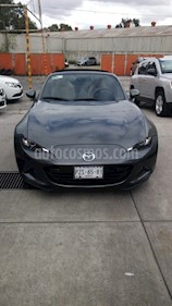 Foto venta Auto Seminuevo Mazda MX-5 RF Aut (2017) color Gris Titanio precio $385,000