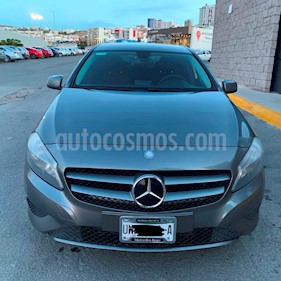Mercedes Benz Clase A 180 CGI Aut usado (2014) color Gris Montana precio $197,000