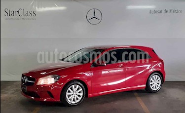 Foto Mercedes Benz Clase A 180 CGI Aut usado (2016) color Rojo precio $269,000
