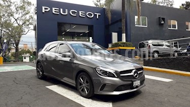 foto Mercedes Benz Clase A 200 Sport usado (2017) color Gris Magnesio precio $388,900