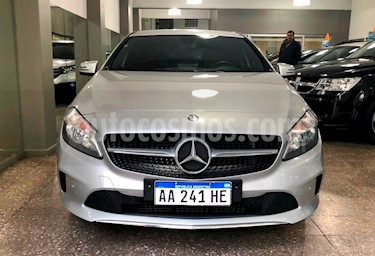 foto Mercedes Benz Clase A 200 Urban Plus Aut usado (2016) color Gris Montaña precio u$s28.500