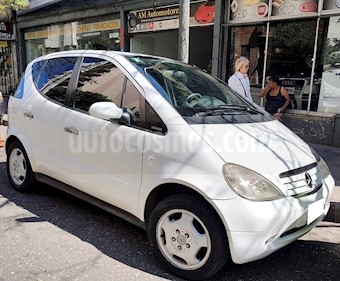 Foto venta Auto Usado Mercedes Benz Clase A A160 Elegance Luxury (2001) color Blanco precio $165.000
