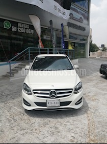Foto Mercedes Benz Clase B 180 CGI Exclusive usado (2015) color Blanco Cirro precio $263,500