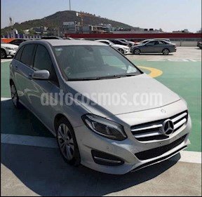 Foto Mercedes Benz Clase B 180 CGI usado (2017) color Plata precio $300,000