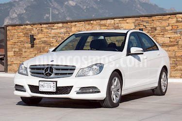 Foto venta Auto usado Mercedes Benz Clase C 180 CGI (2013) color Blanco precio $219,000