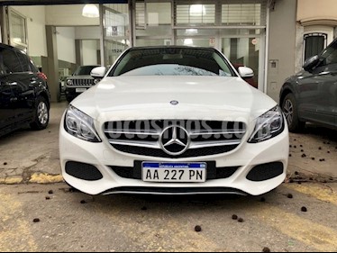 foto Mercedes Benz Clase C C250 AMG-Line Aut usado (2016) color Blanco Polar precio u$s46.000