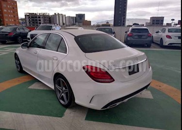 foto Mercedes Benz Clase C 250 CGI Coupé usado (2018) color Blanco precio $557,000