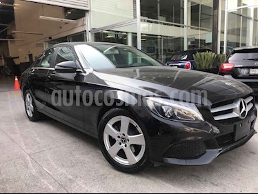 foto Mercedes Benz Clase C 4p C 180 L4/1.6/T Aut usado (2018) color Negro precio $385,000