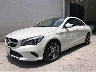 Mercedes Benz Clase CLA 200 CGI Sport usado (2017) color Blanco precio $385,000