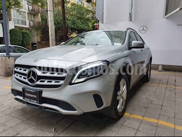 foto Mercedes Benz Clase GLA 200 CGI Sport Aut usado (2018) color Plata precio $398,000