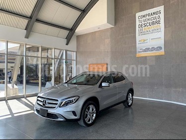 foto Mercedes Benz Clase GLA 200 CGI Sport Aut usado (2017) color Plata precio $385,000