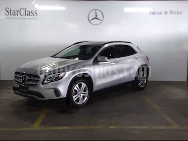 foto Mercedes Benz Clase GLA 200 Aut usado (2018) color Plata precio $419,000