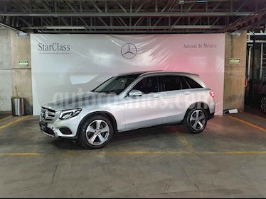 foto Mercedes Benz Clase GLC 5p 2.0 GLC 300 Off-Road 4MATIC AT usado (2018) color Plata precio $579,000