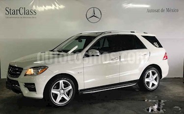 foto Mercedes Benz Clase M ML 350 Sport AMG Paq Confort usado (2012) color Blanco precio $329,000