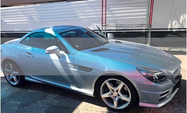 Mercedes Benz Clase SLK 200 CGI usado (2013) color Plata Iridio precio $338,000