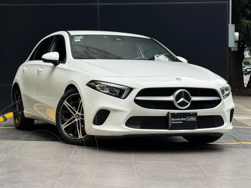 Foto Mercedes Clase A Hatchback 200 Style usado (2020) color Blanco precio $515,000