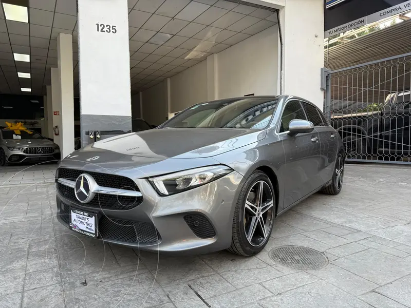 Foto Mercedes Clase A Hatchback 200 Progressive usado (2019) color Gris precio $399,900