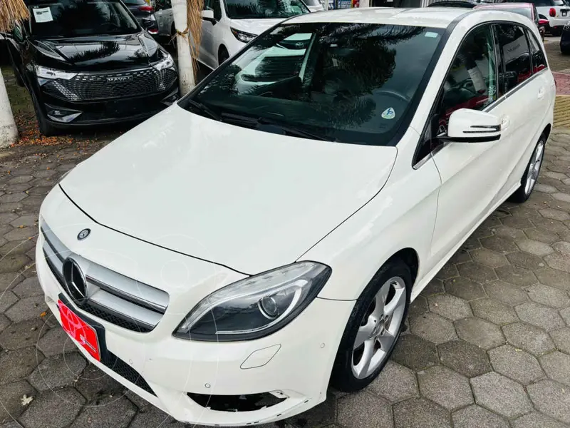 Foto Mercedes Clase B 180 CGI usado (2013) color Blanco precio $127,000