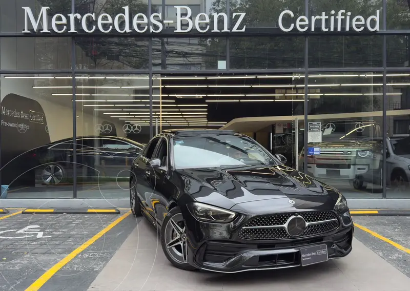 Foto Mercedes Clase C Sedan 200 Sport usado (2023) color Negro financiado en mensualidades(enganche $359,480 mensualidades desde $15,443)