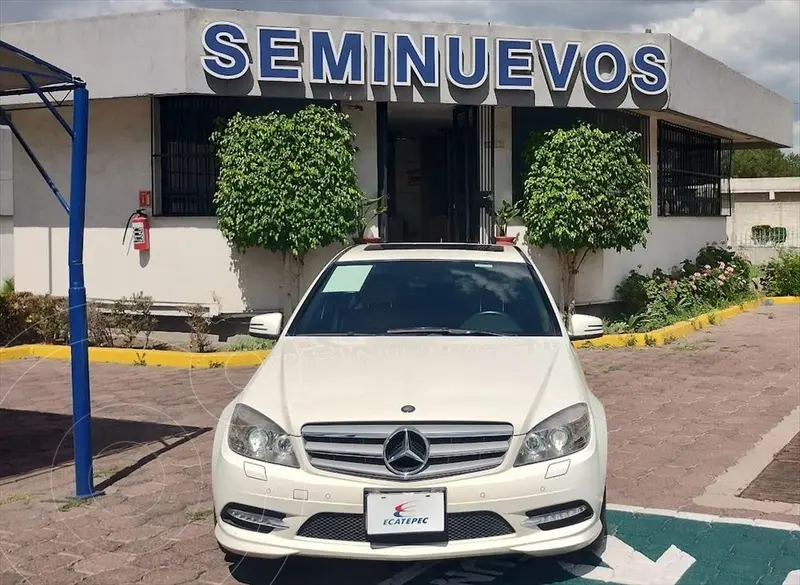 Foto Mercedes Clase C Sedan 350 CGI Sport usado (2011) color Blanco precio $325,000