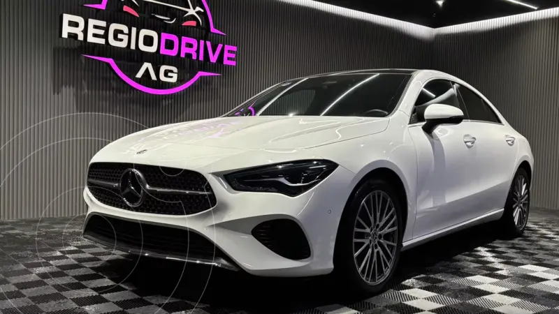 Foto Mercedes Clase CLA 200 Progressive usado (2024) color Blanco Cirro precio $794,200