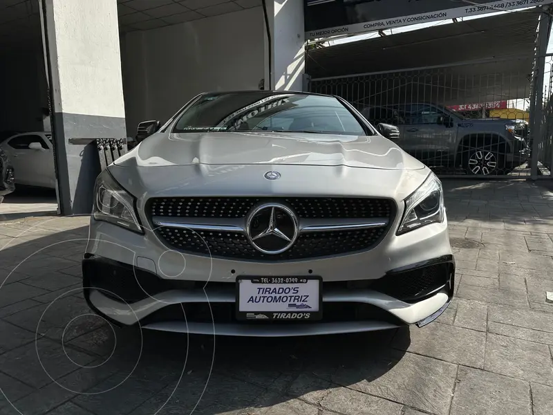 Foto Mercedes Clase CLA 250 CGI Sport usado (2017) color Plata Polar precio $379,900