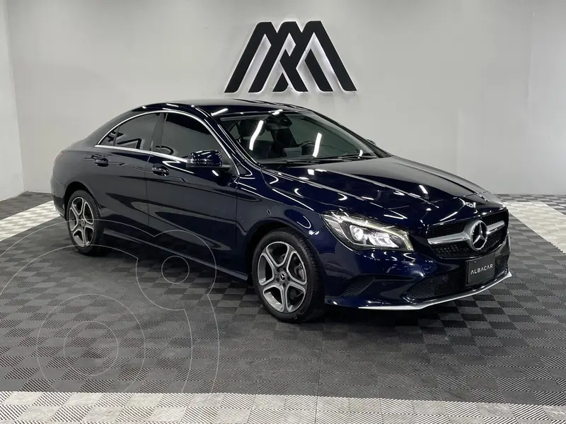 Foto Mercedes Clase CLA 200 CGI Sport usado (2018) color Azul precio $346,999